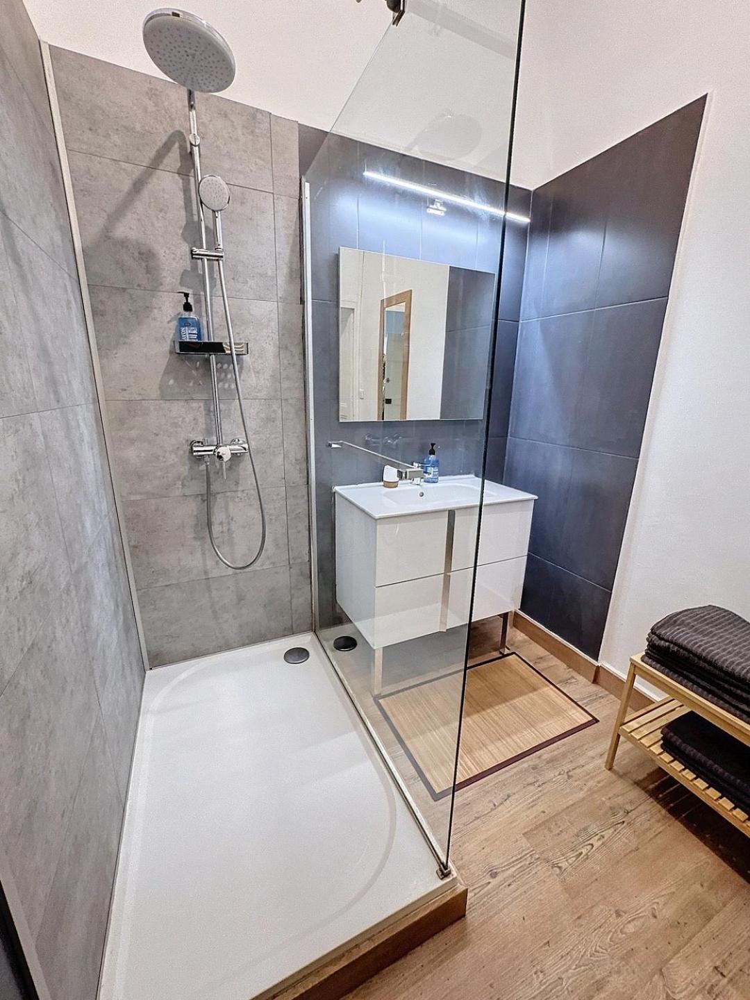 Apartamento Nouveau - 100m2 Avec Terrasse A 1 Min De La Place De La Comedie